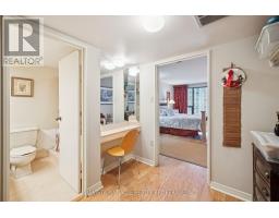 1418 - 55 Harbour Square, Toronto, ON M5J2L1 Photo 32