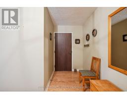 Bathroom - 1418 - 55 Harbour Square, Toronto, ON M5J2L1 Photo 8