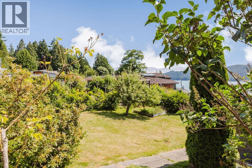 614 GLEN ROAD, Gibsons