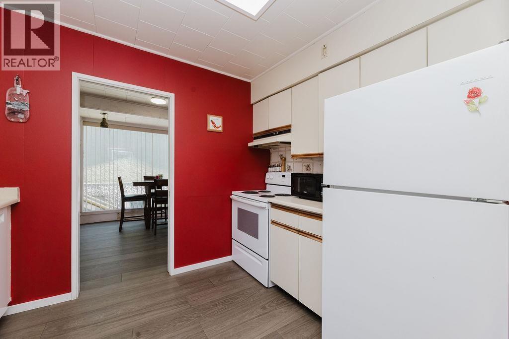 614 GLEN ROAD, Gibsons