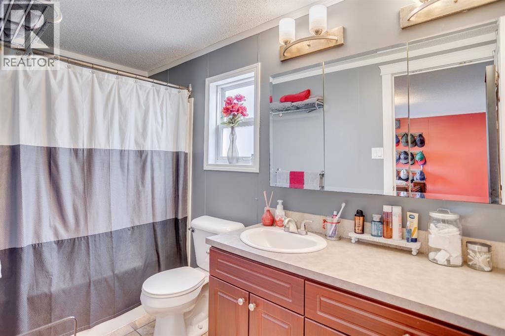 157 Elm Street, Fort McMurray