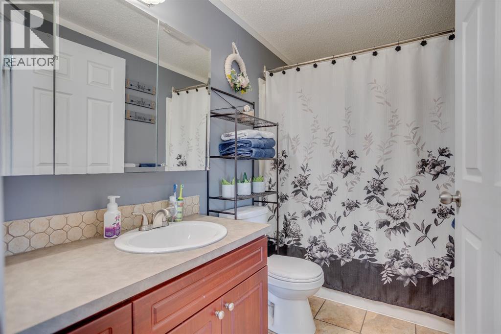 157 Elm Street, Fort McMurray