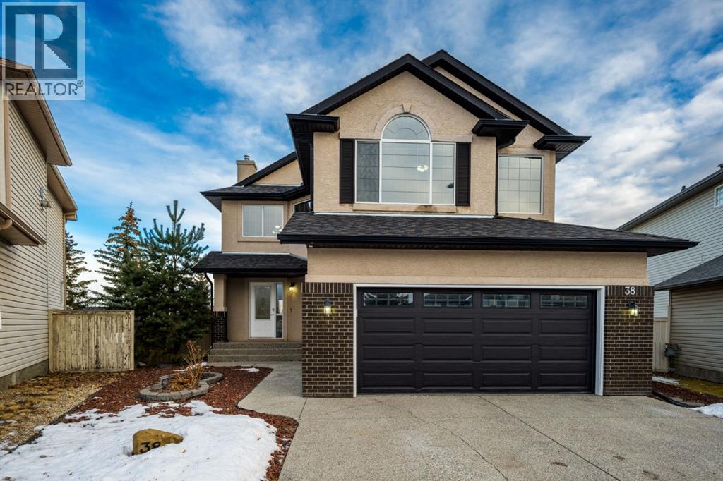 38 Simcoe Crescent SW