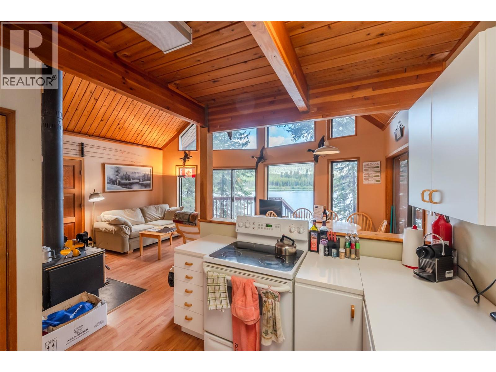 272 Link Lake Road, Princeton