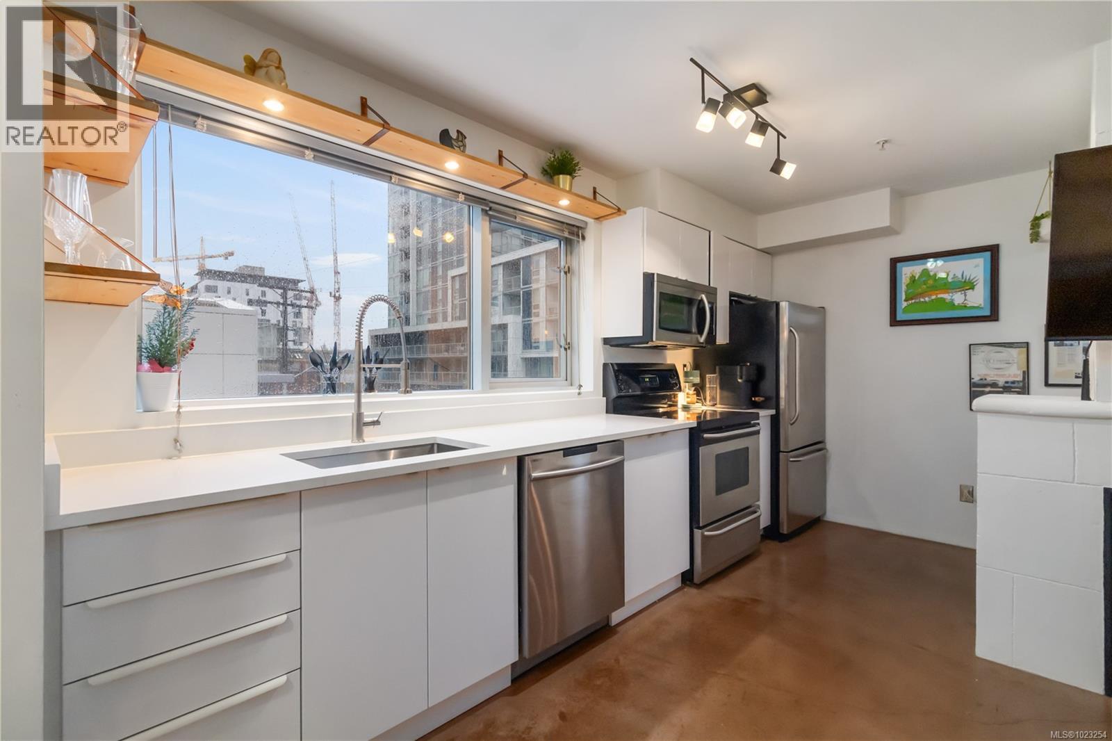 301 932 Johnson Street, Victoria