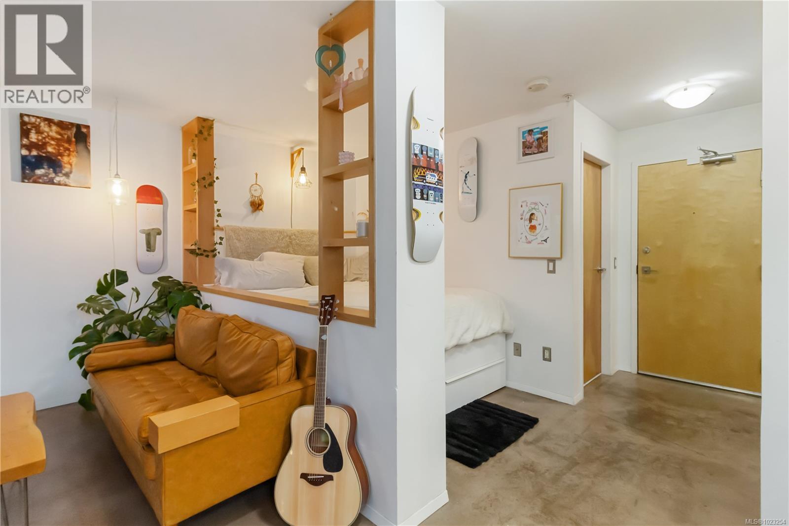 301 932 Johnson Street, Victoria