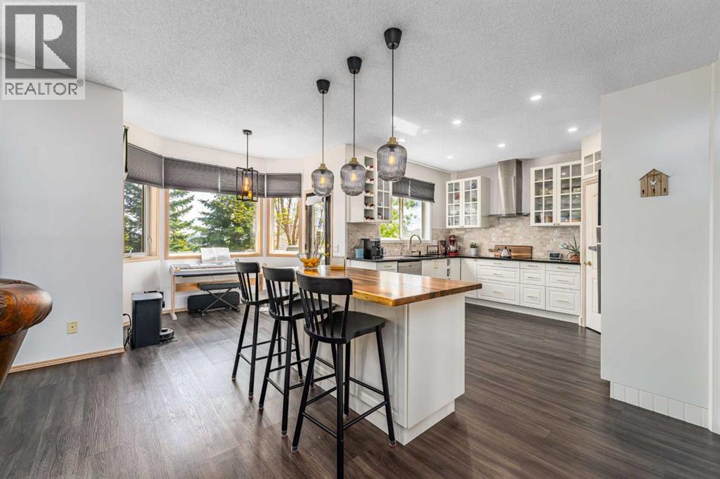 Single Family House for Sale in  Scimitar Bay NW Scenic Acres Calgary 