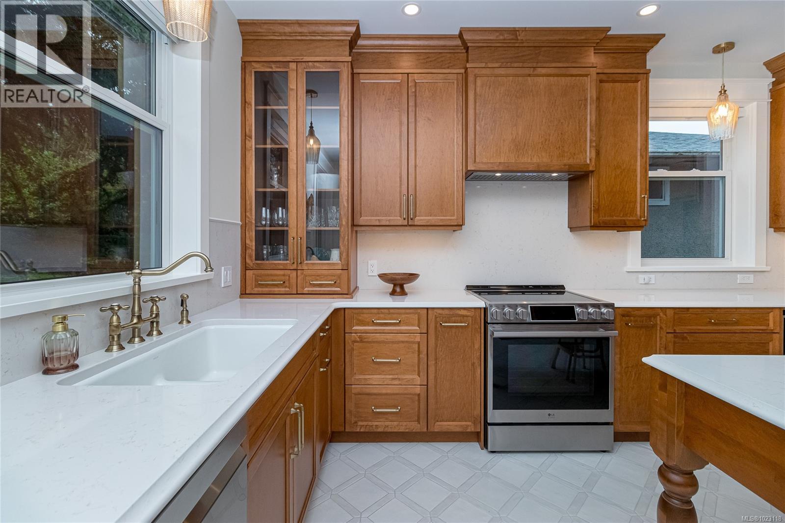  2614 Avebury Avenue, Victoria