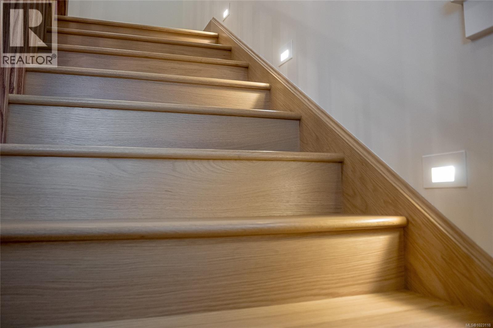  2614 Avebury Avenue, Victoria