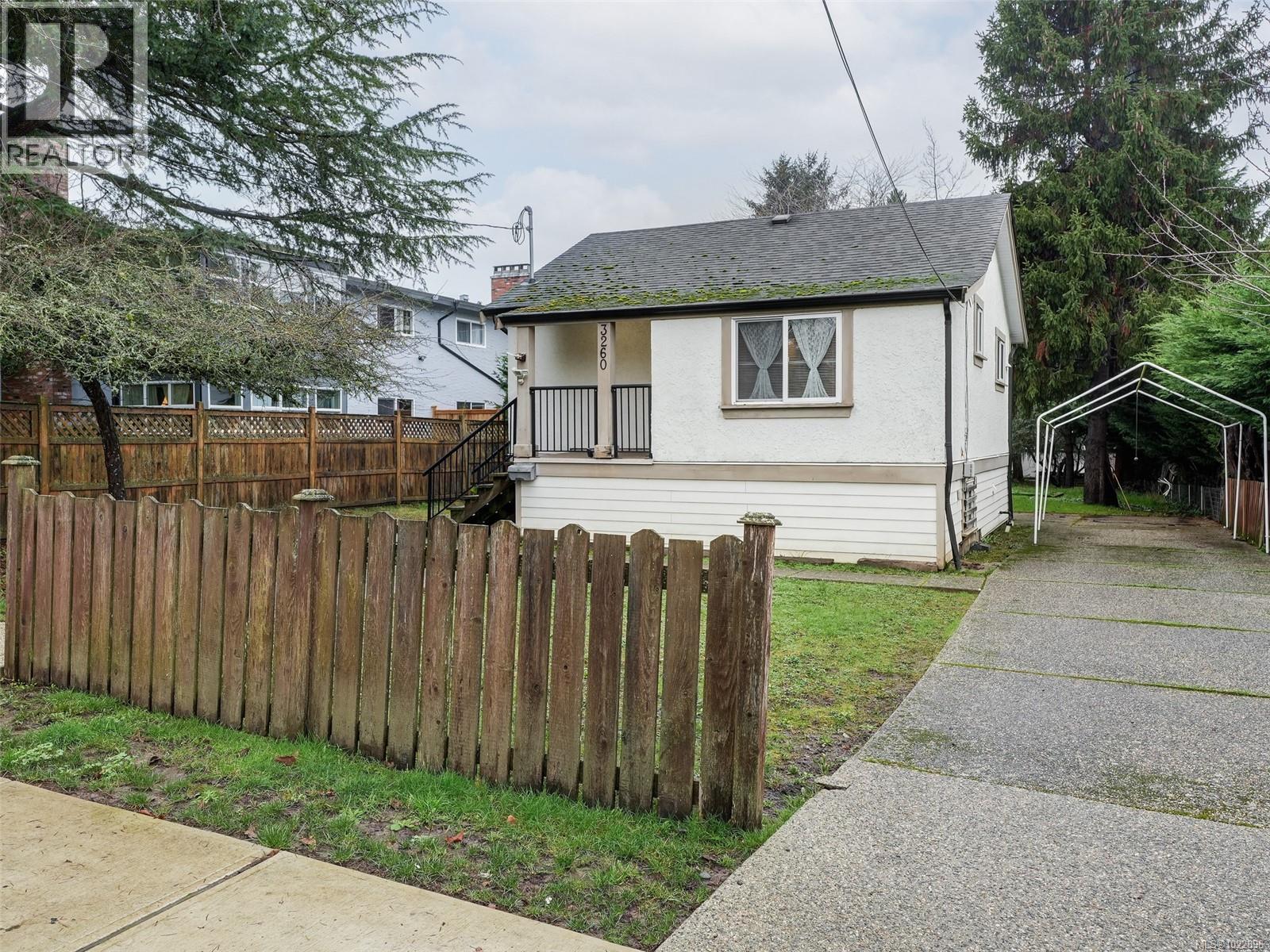  3260 Seaton Street, Saanich