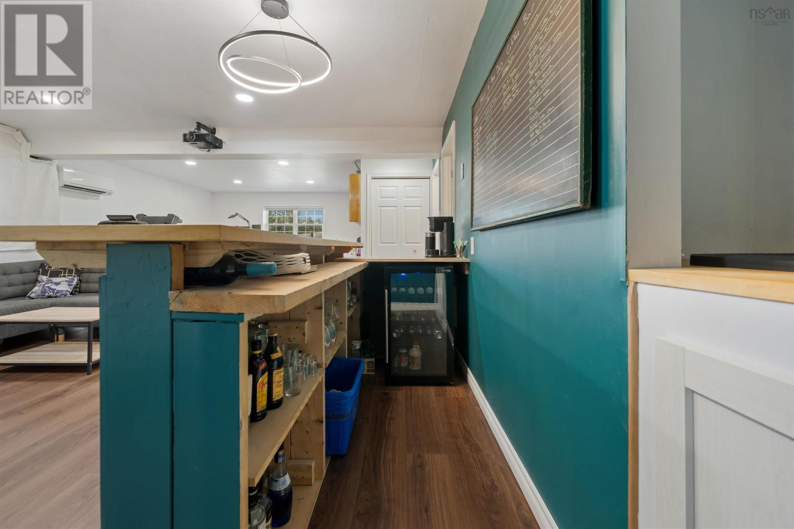 Property 33 of 49 of 276 Linwood Harbour Road