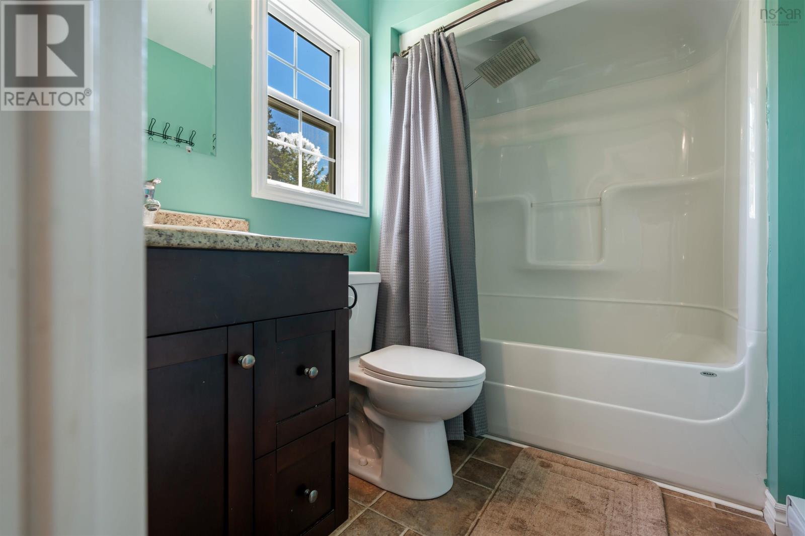 Property 24 of 49 of 276 Linwood Harbour Road