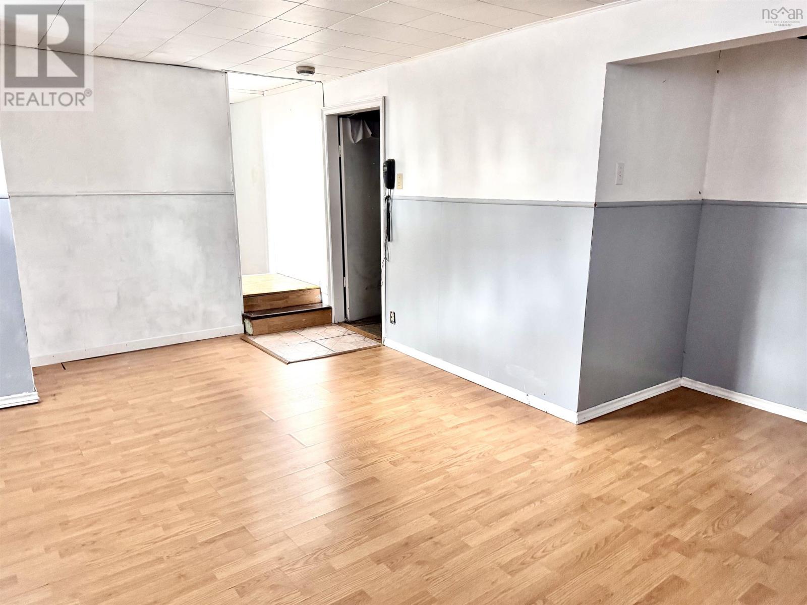 Property 24 of 47 of 18 Avalon Crescent