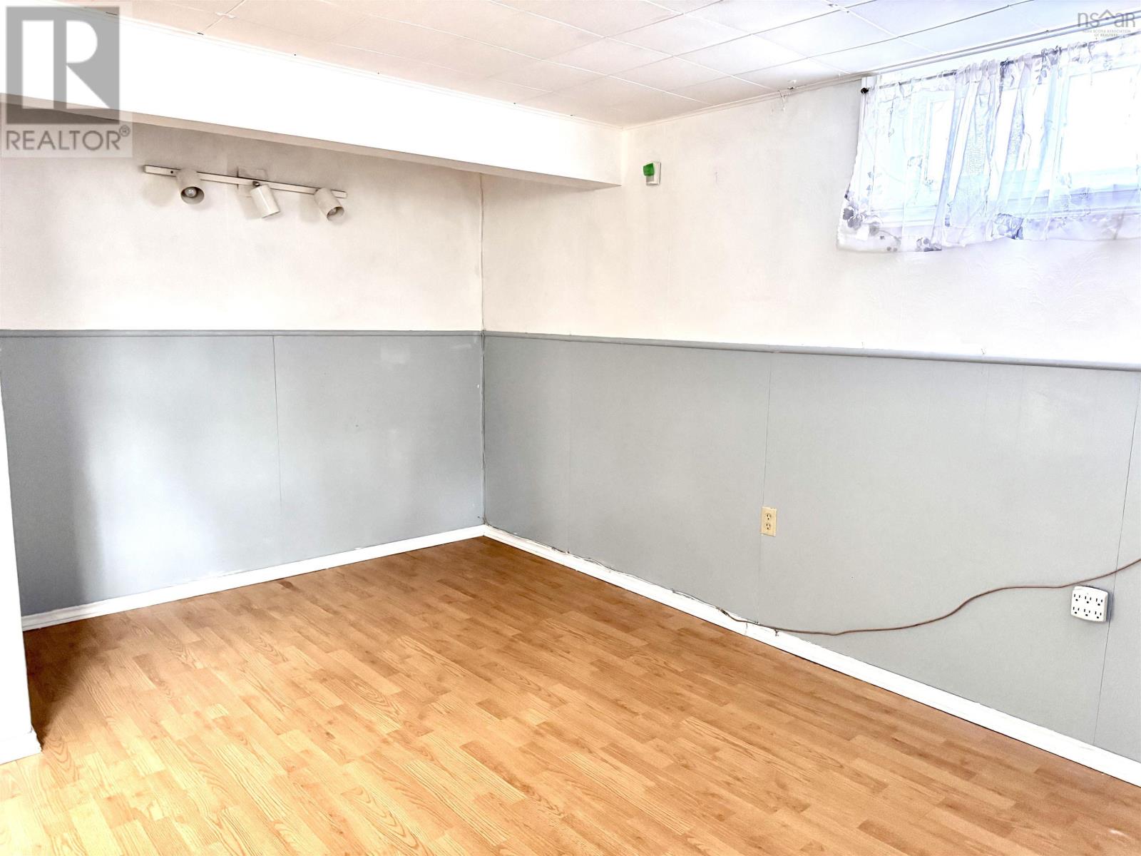 Property 23 of 47 of 18 Avalon Crescent