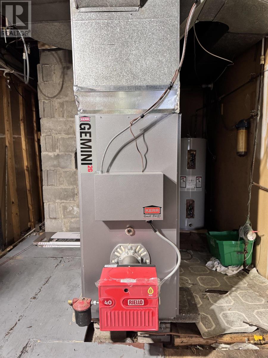 Property 30 of 47 of 18 Avalon Crescent