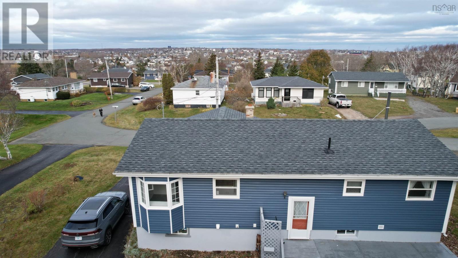 Property 37 of 47 of 18 Avalon Crescent