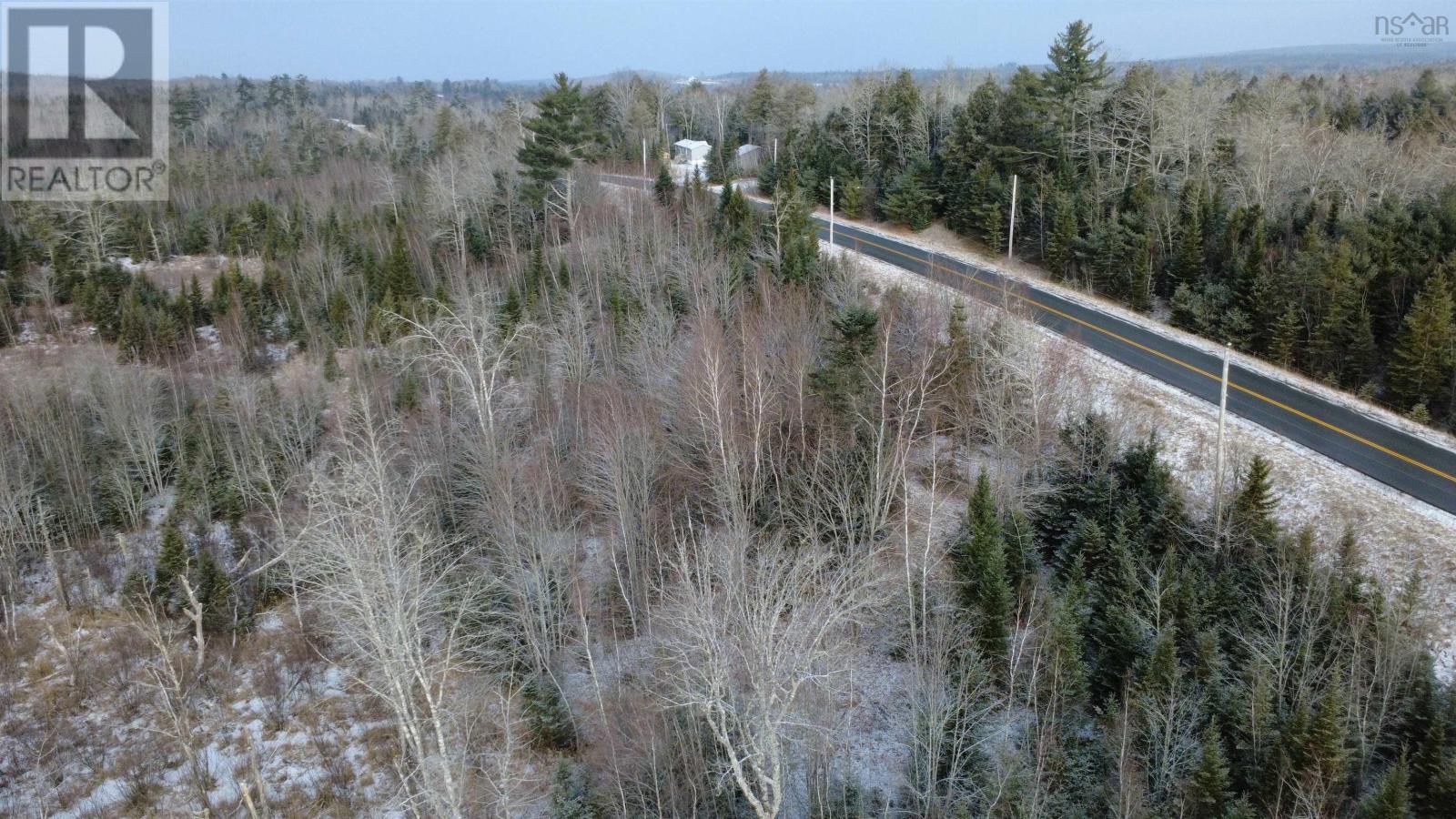 Property 12 of 17 of Lake Egmont Road W