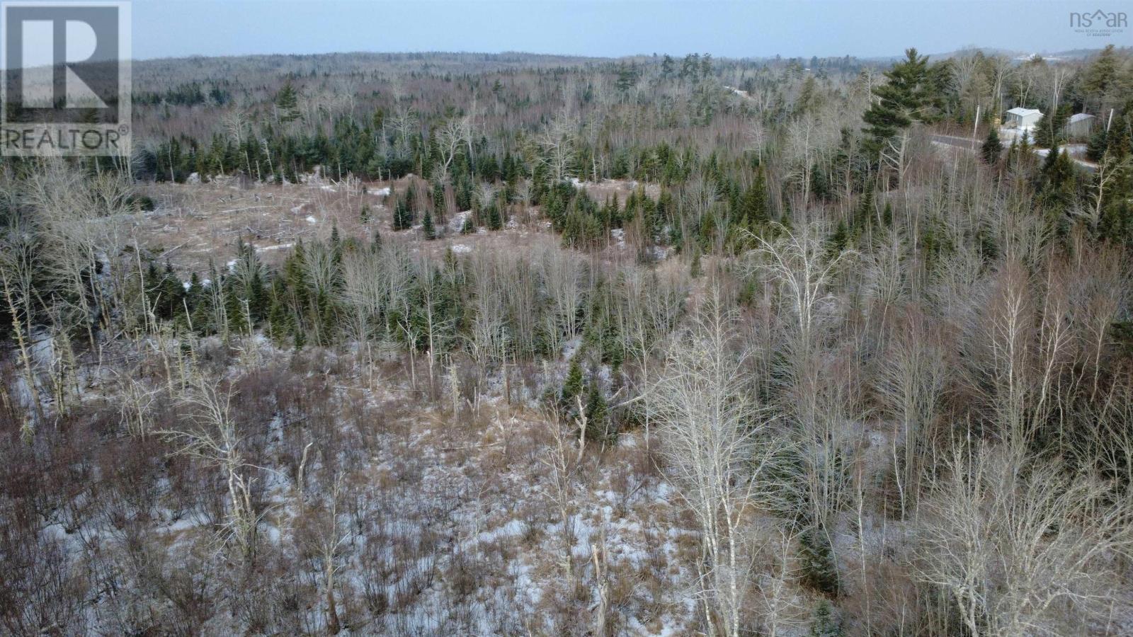 Property 13 of 17 of Lake Egmont Road W