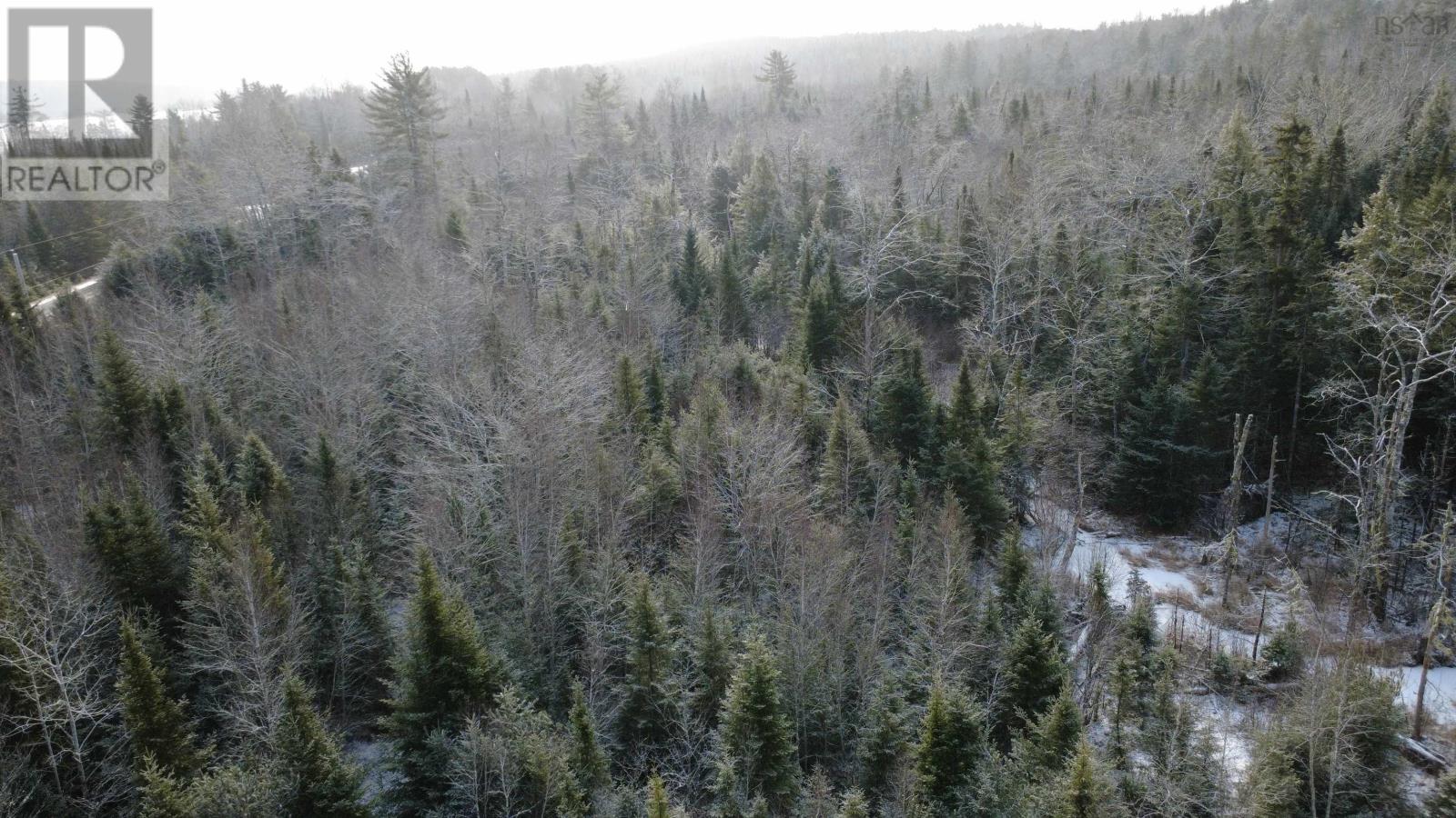 Property 5 of 17 of Lake Egmont Road W