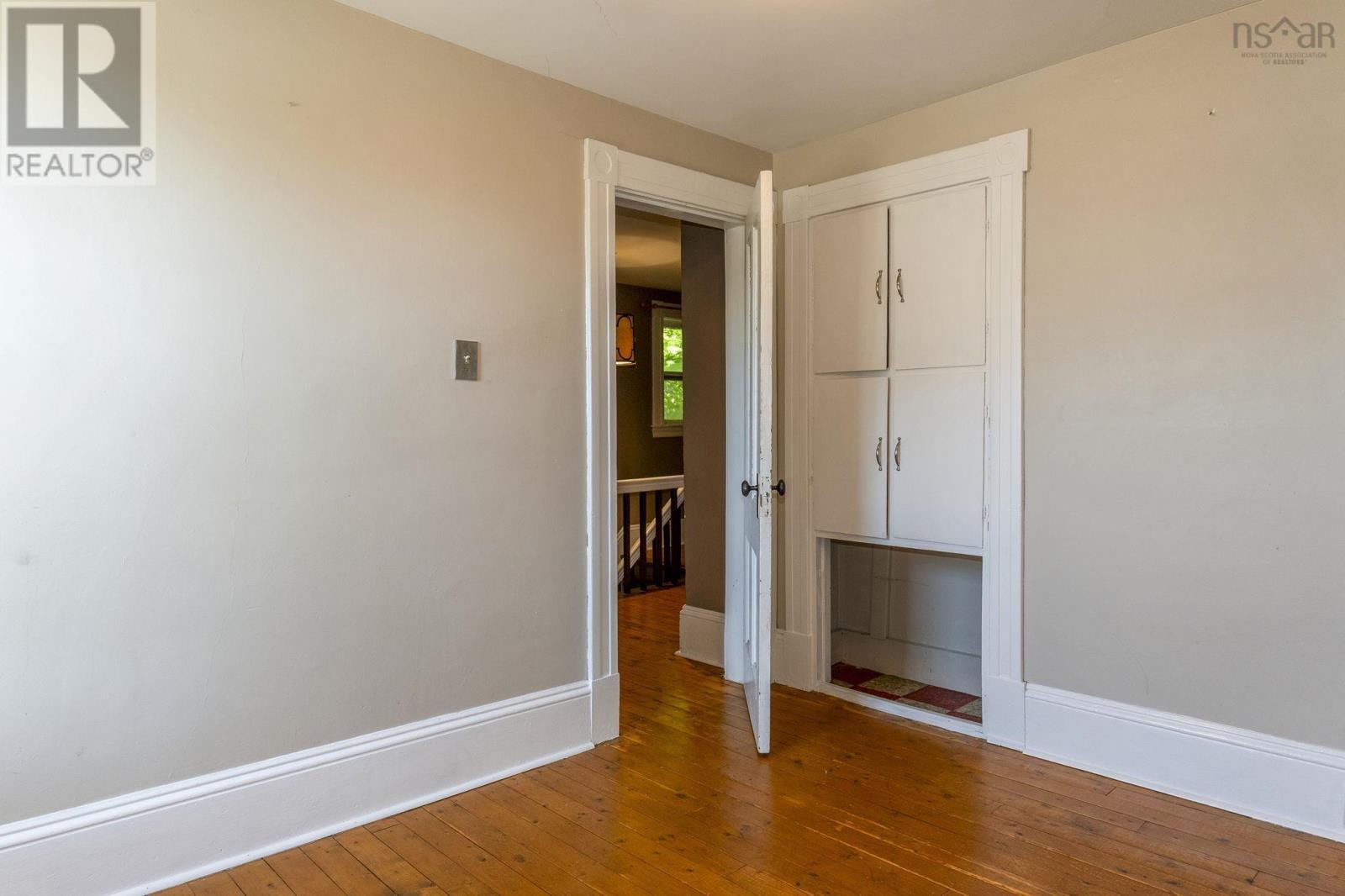 Property 32 of 39 of 503 Robie Street