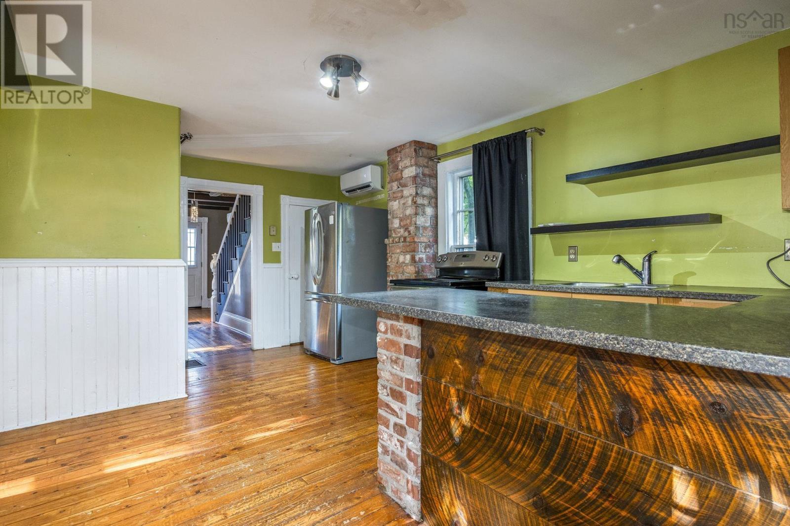 Property 8 of 39 of 503 Robie Street