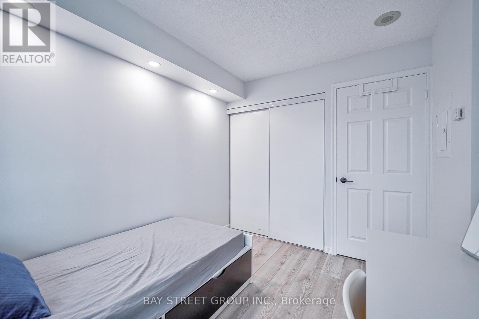 #803 5500 YONGE STREET - 26