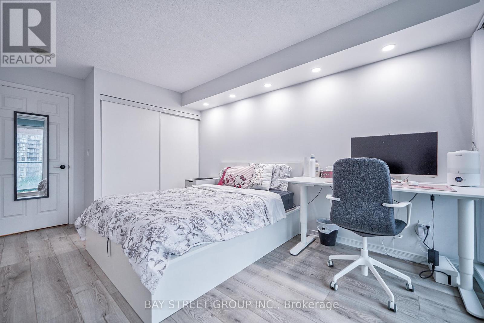 #803 5500 YONGE STREET - 29