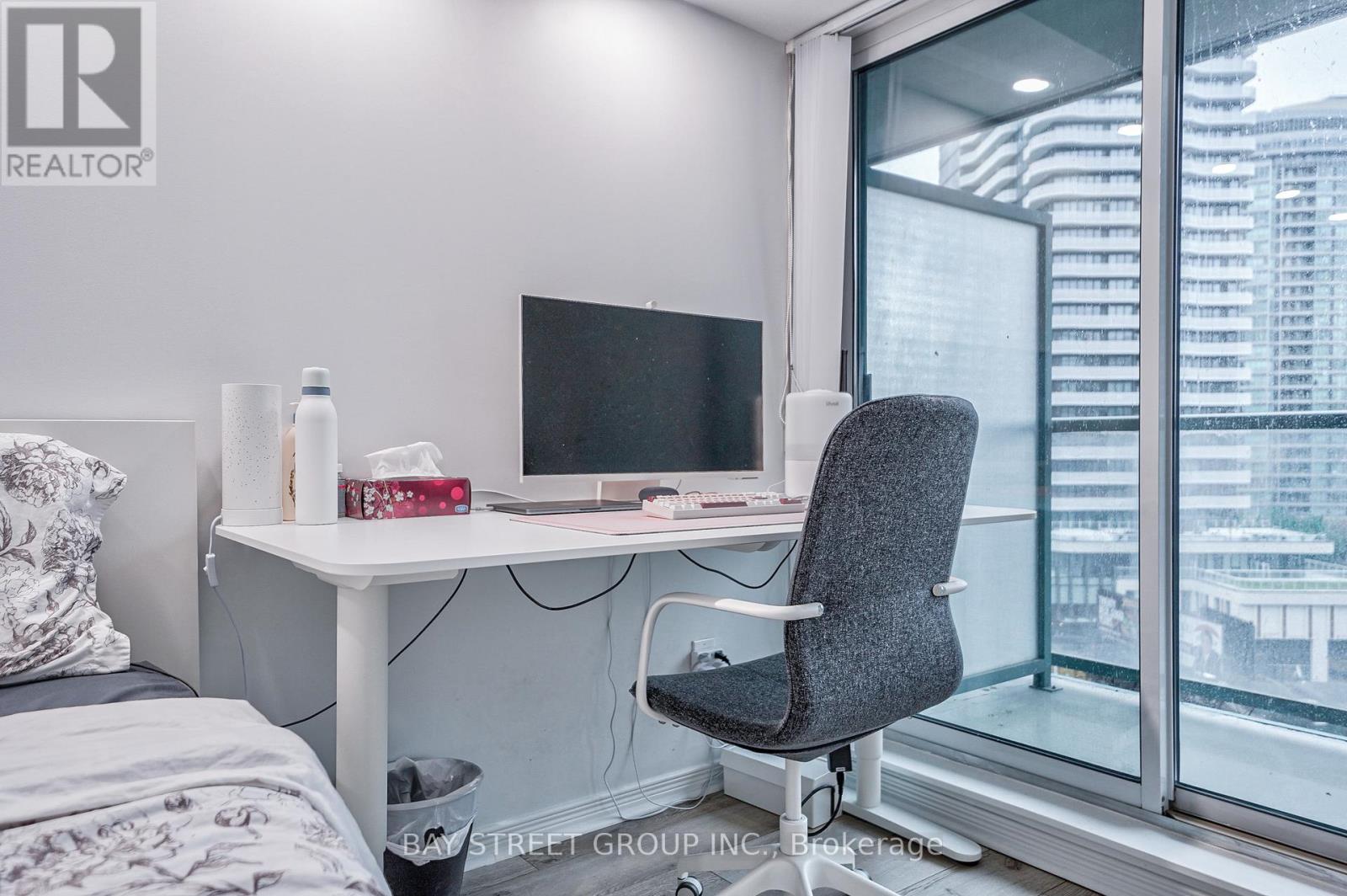 #803 5500 YONGE STREET - 30