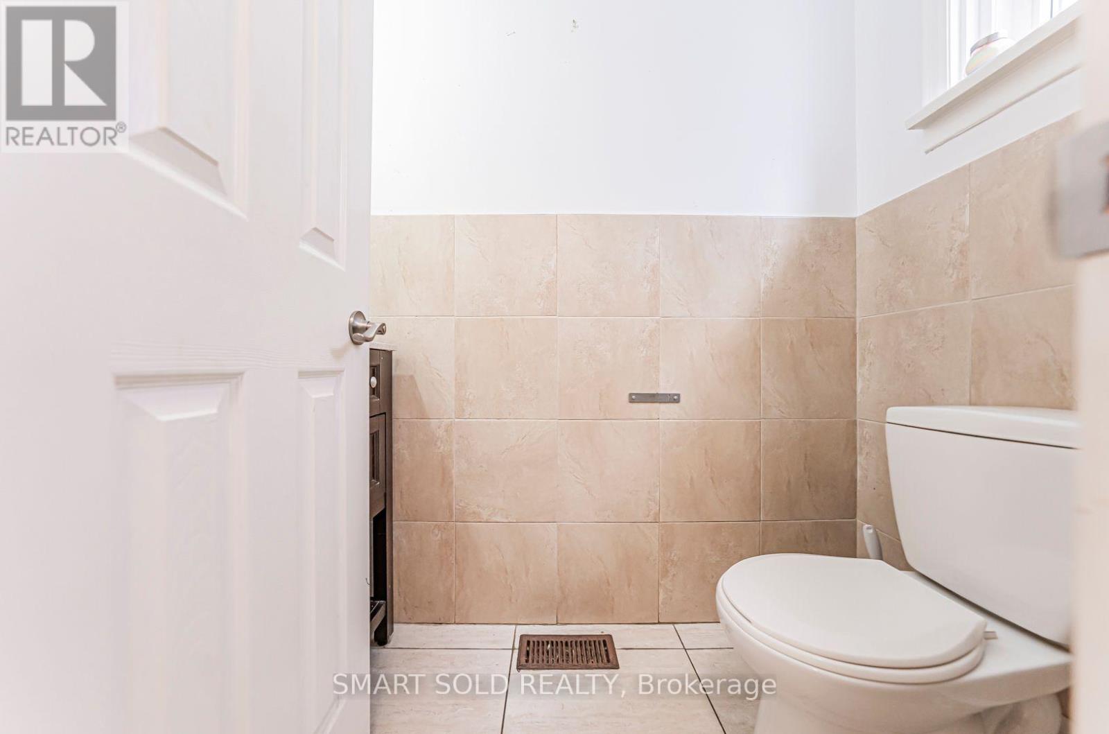 75 STOCKDALE CRESCENT - 35