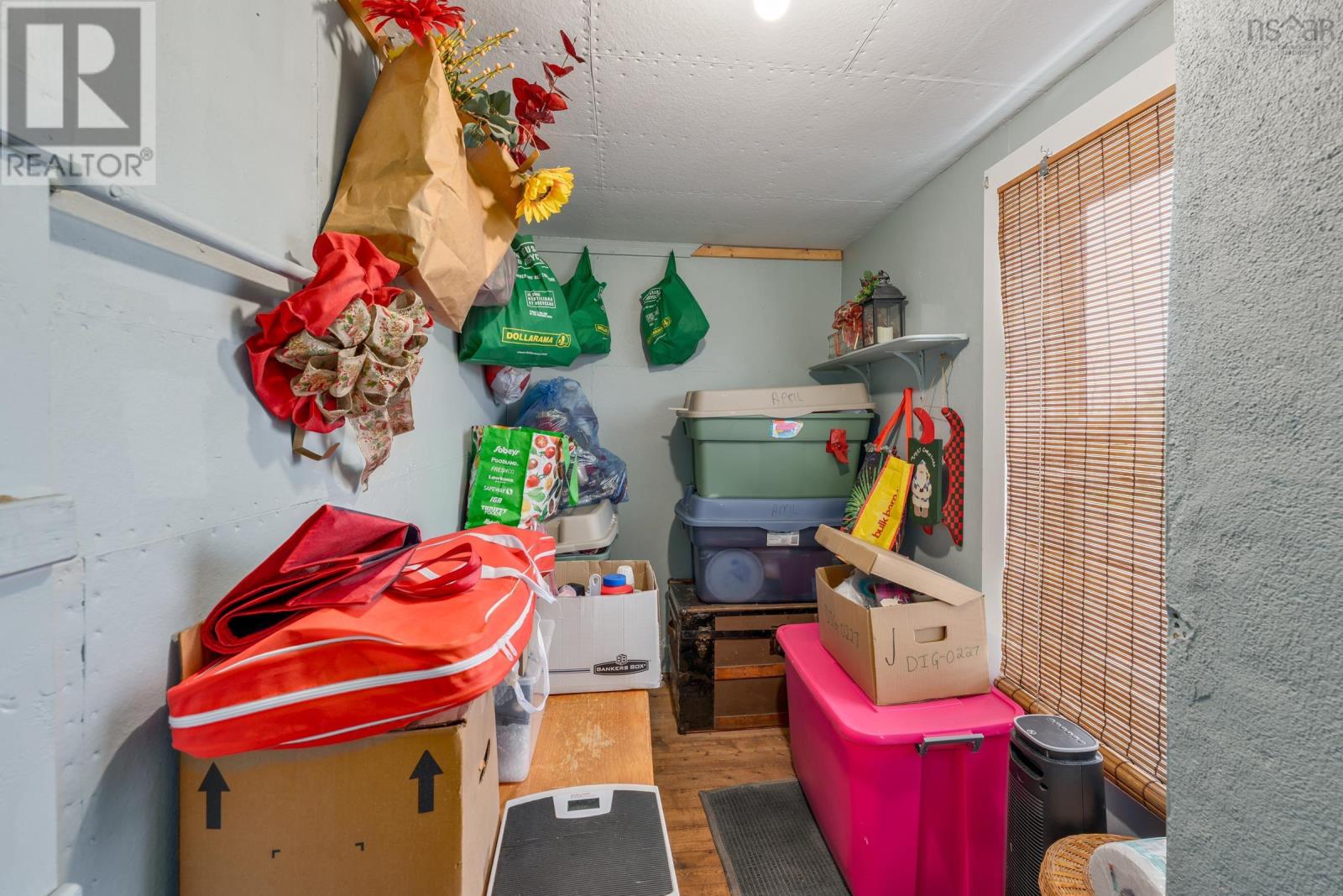 Property 28 of 50 of 83 Victoria Street