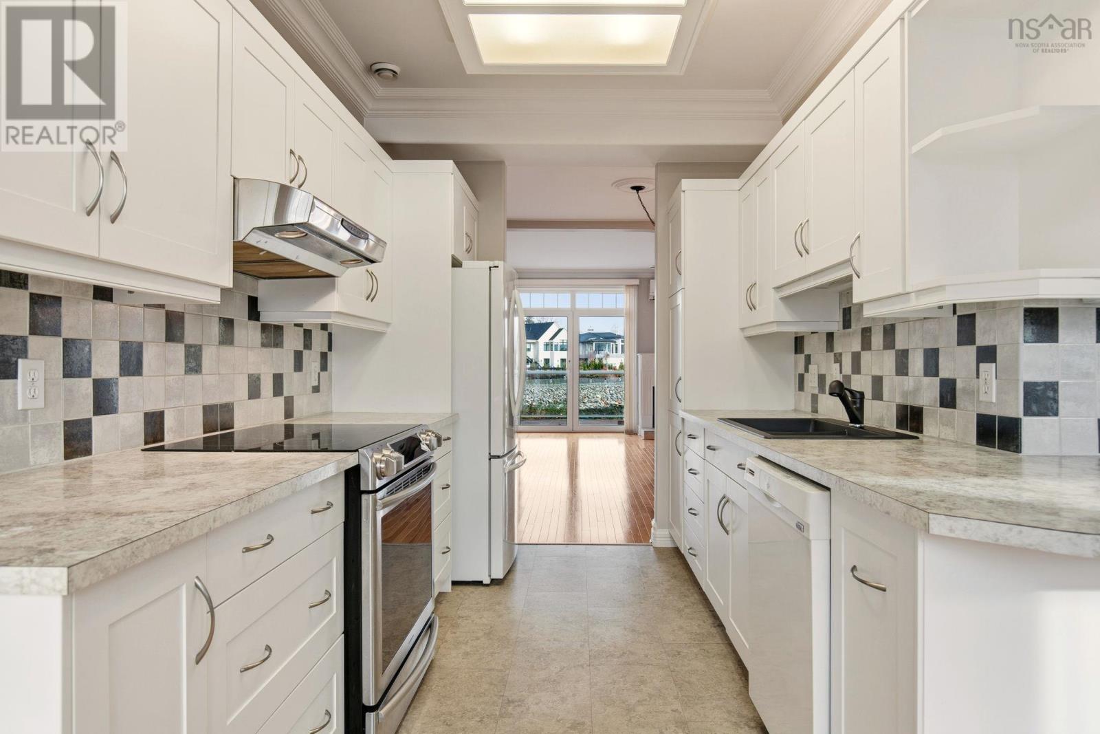 Property 19 of 46 of 4 Arthur Lismer Court