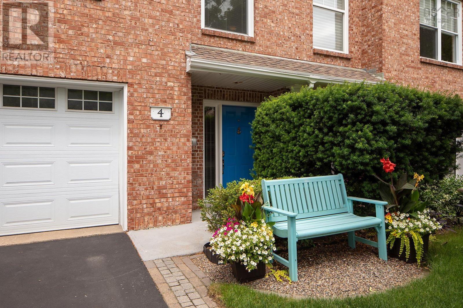 Property 4 of 46 of 4 Arthur Lismer Court