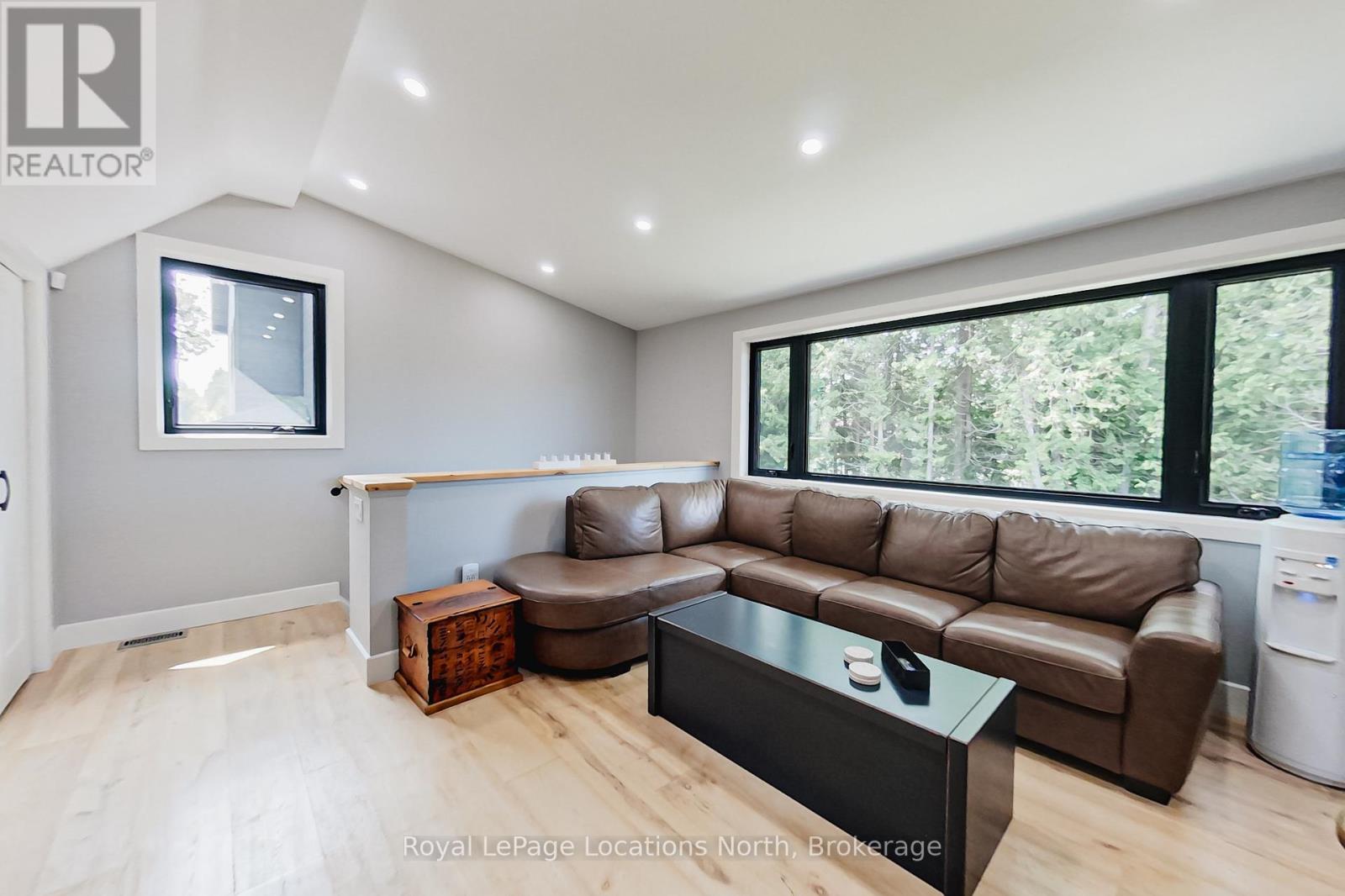 74 ARTHUR STREET E - 38