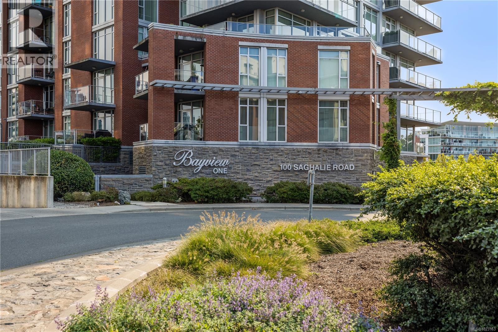 210 100 Saghalie Road, Victoria