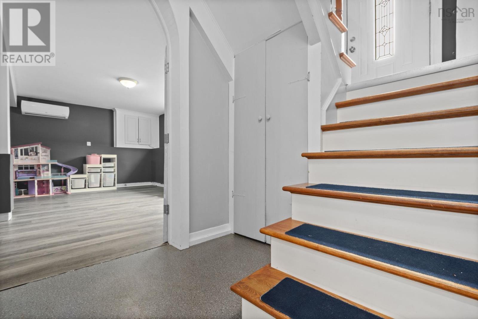 Property 19 of 42 of 14 Ernest Avenue