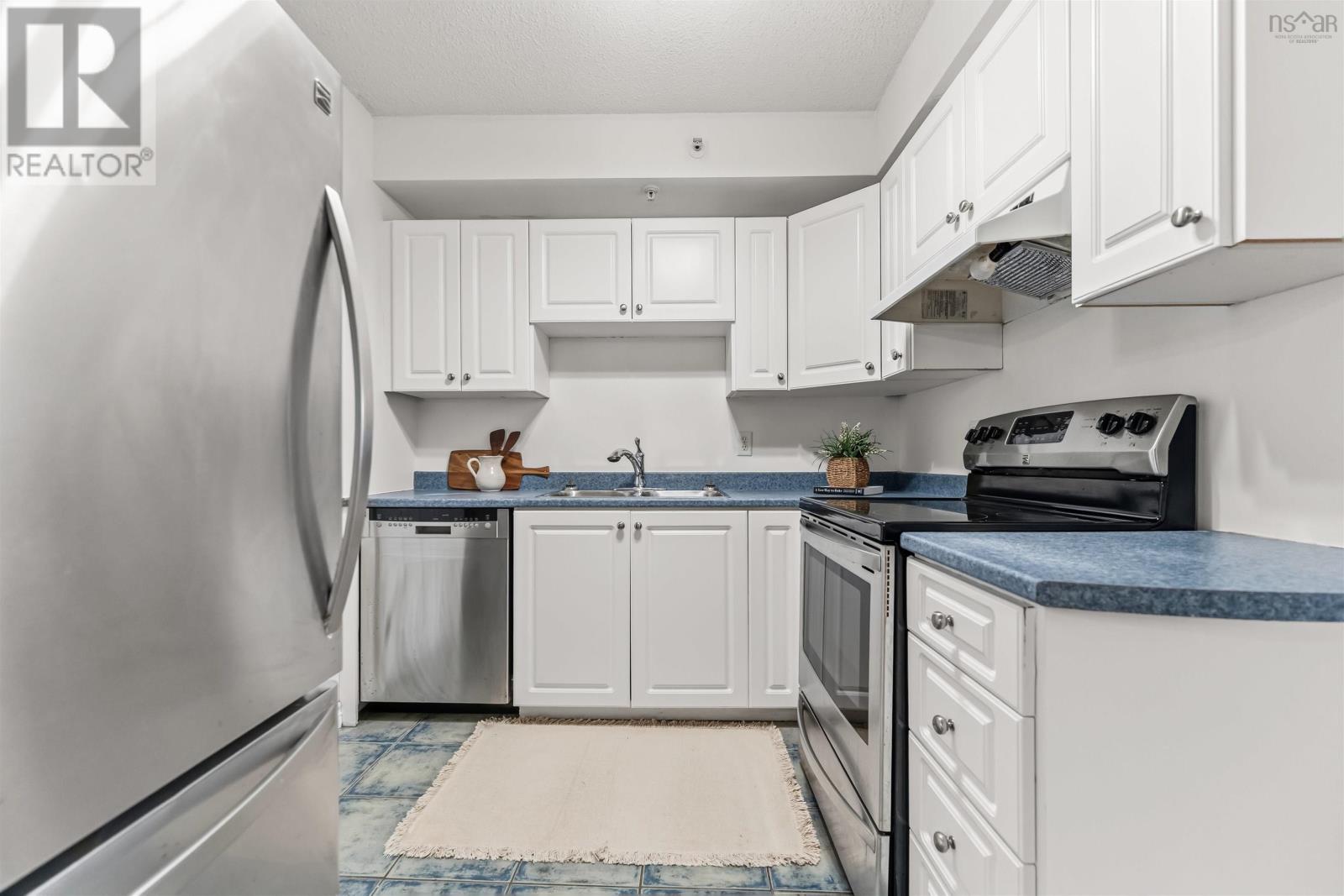 Property 12 of 37 of 103 5769 Cunard Street