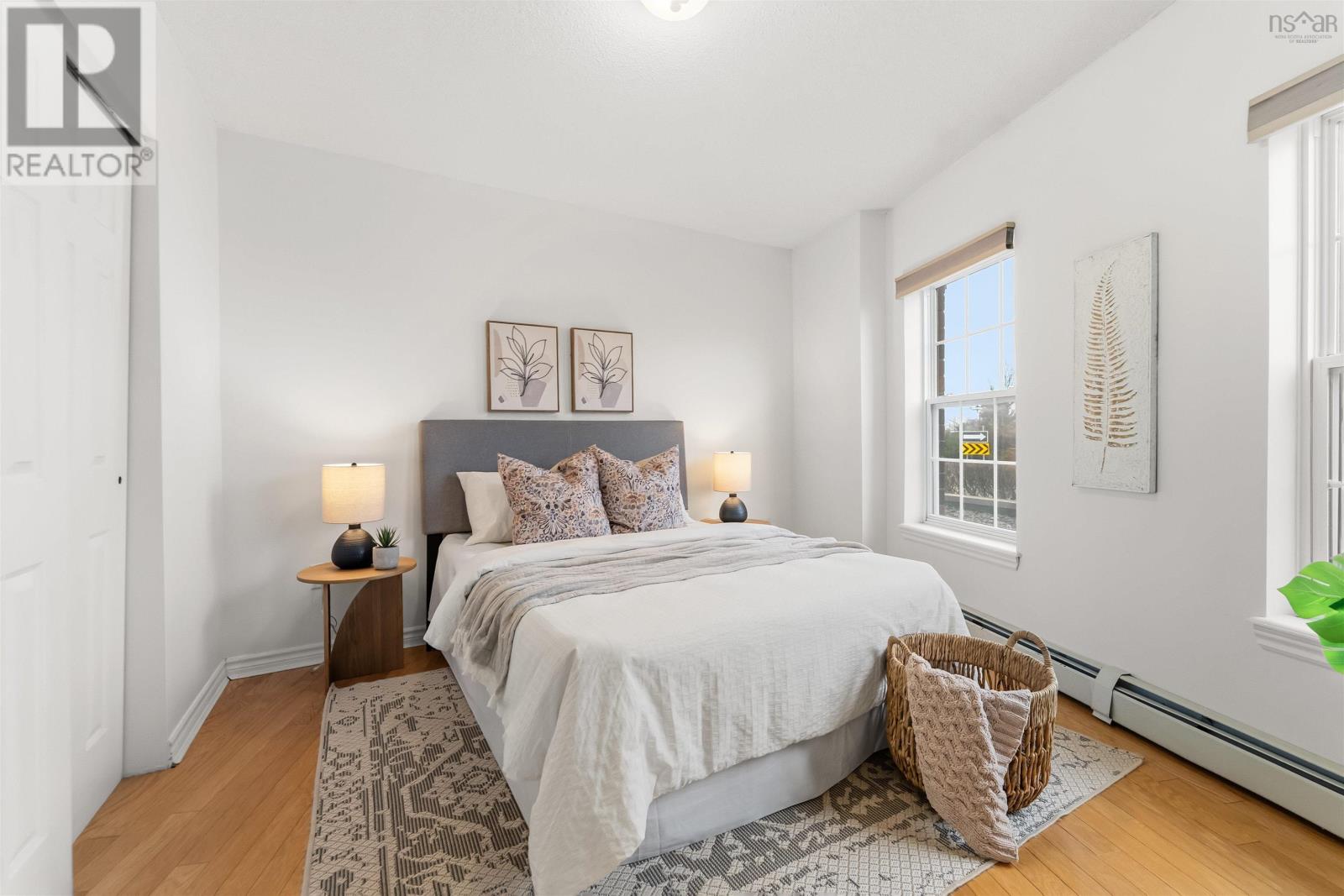 Property 19 of 37 of 103 5769 Cunard Street