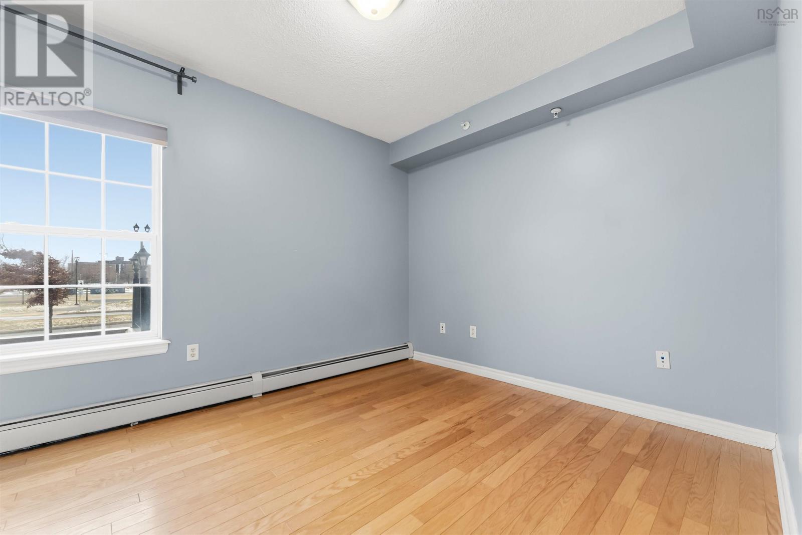 Property 25 of 37 of 103 5769 Cunard Street