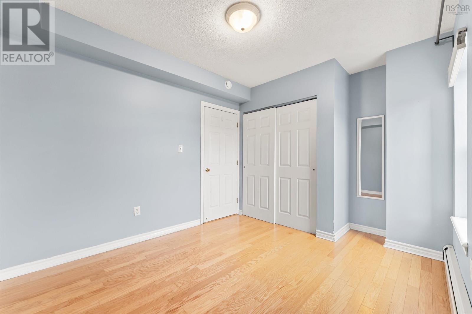 Property 29 of 37 of 103 5769 Cunard Street