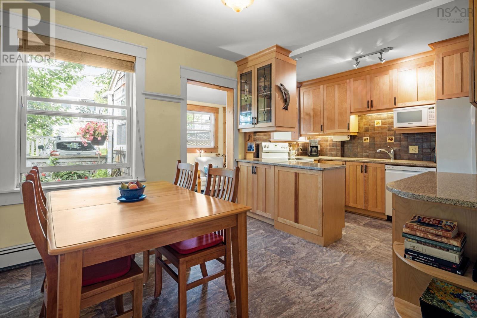 Property 9 of 49 of 5523 Sebastian Pl