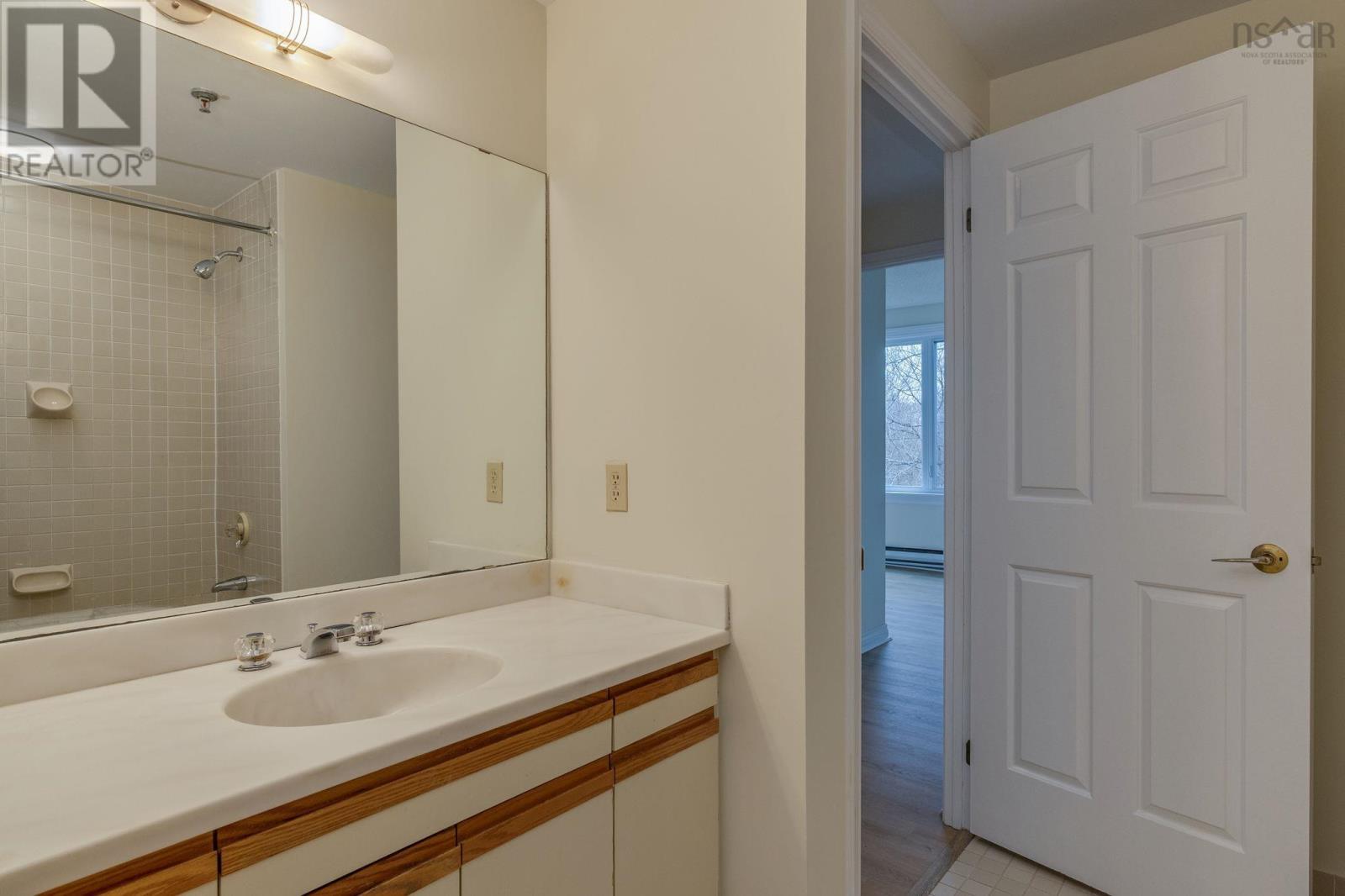 Property 20 of 30 of 110 1350 Oxford Street