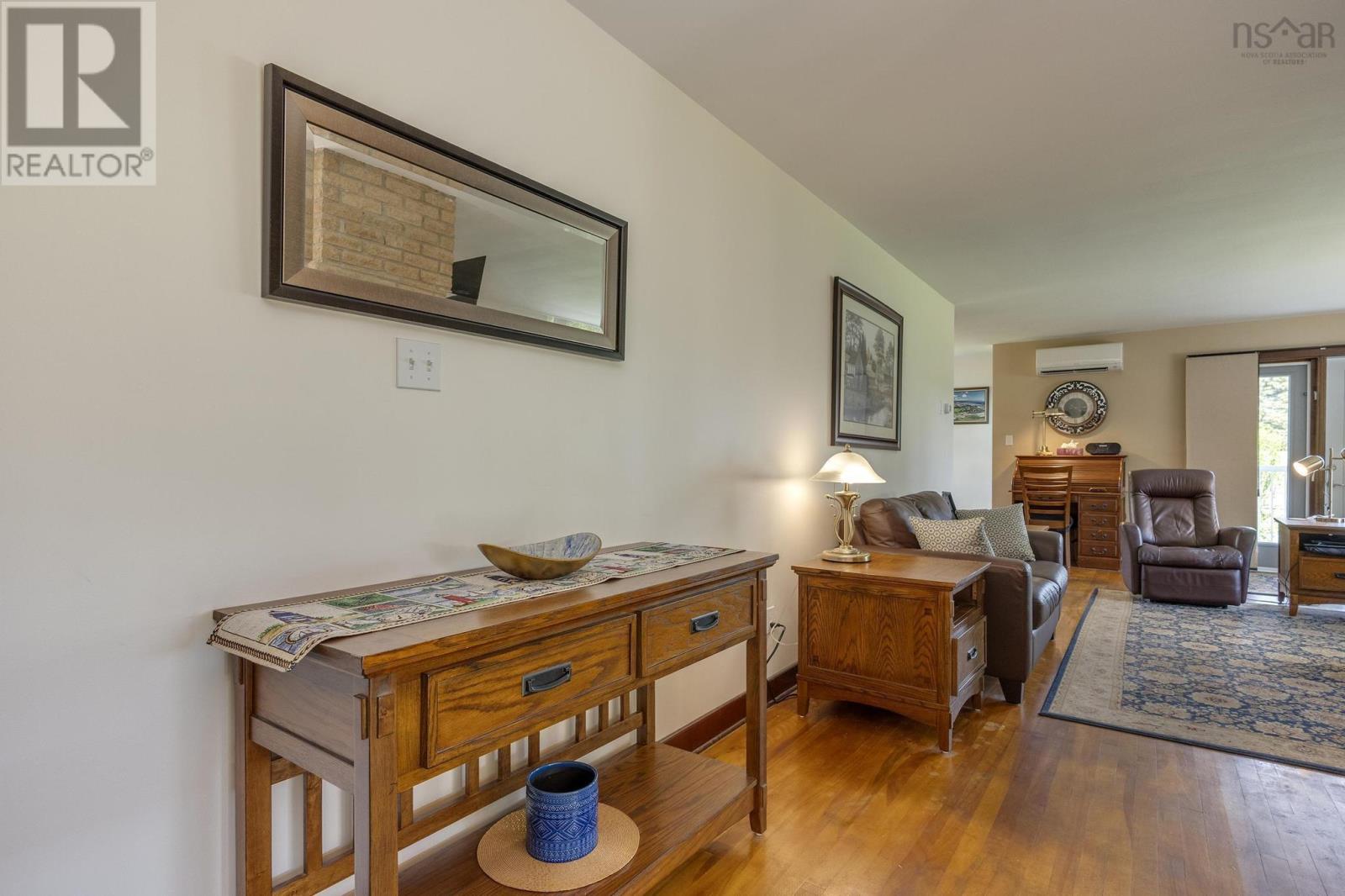 Property 15 of 51 of 9521 Commercial Street