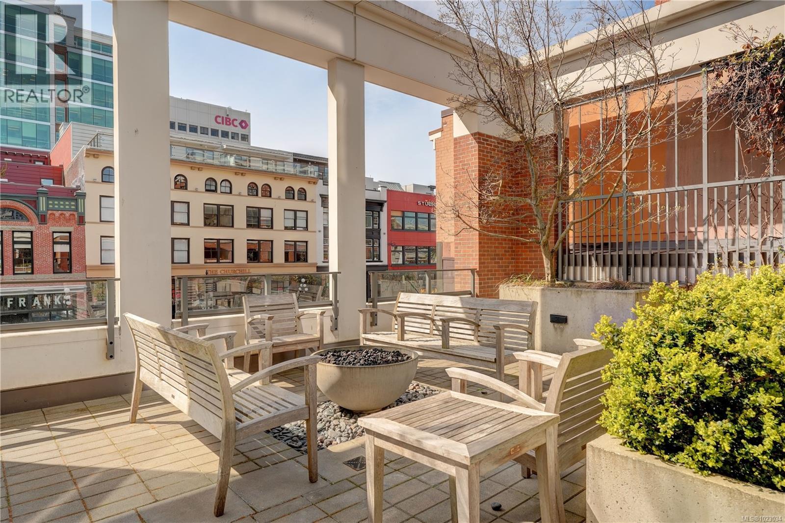 910 728 Yates Street, Victoria