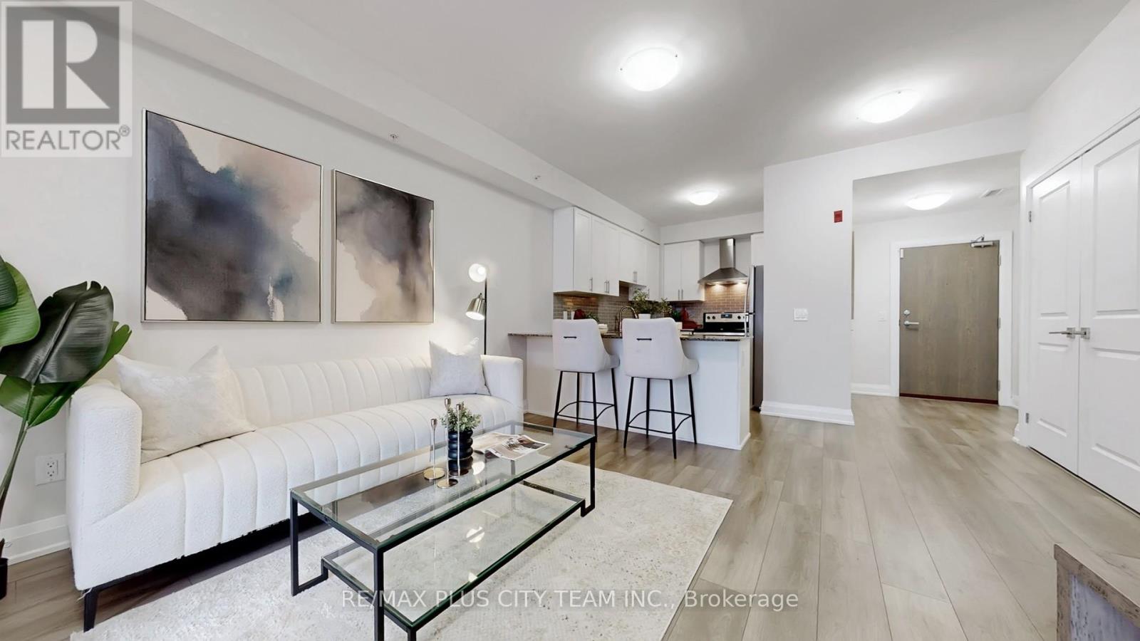 481 Rupert Unit 120 photo 3