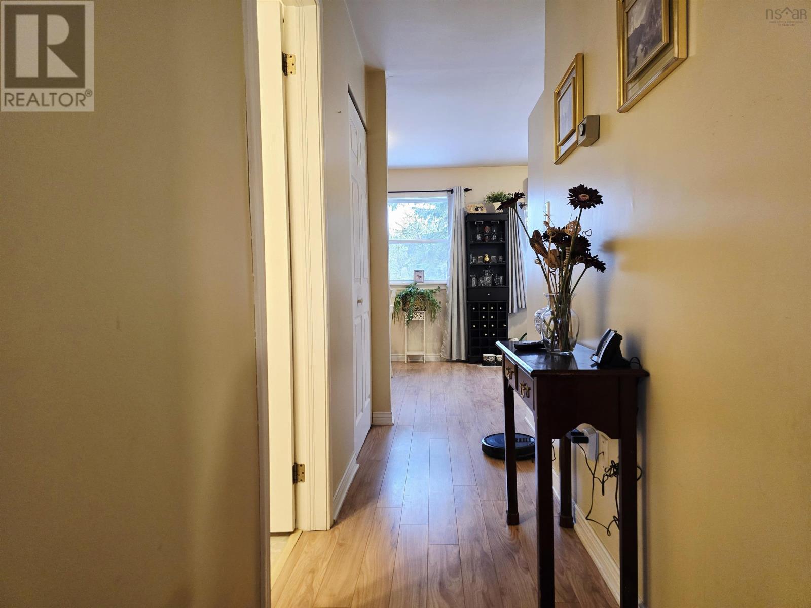 Property 17 of 34 of 44 Green Street