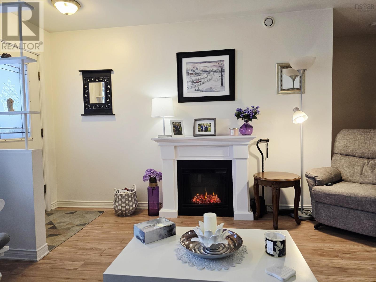 Property 13 of 34 of 44 Green Street