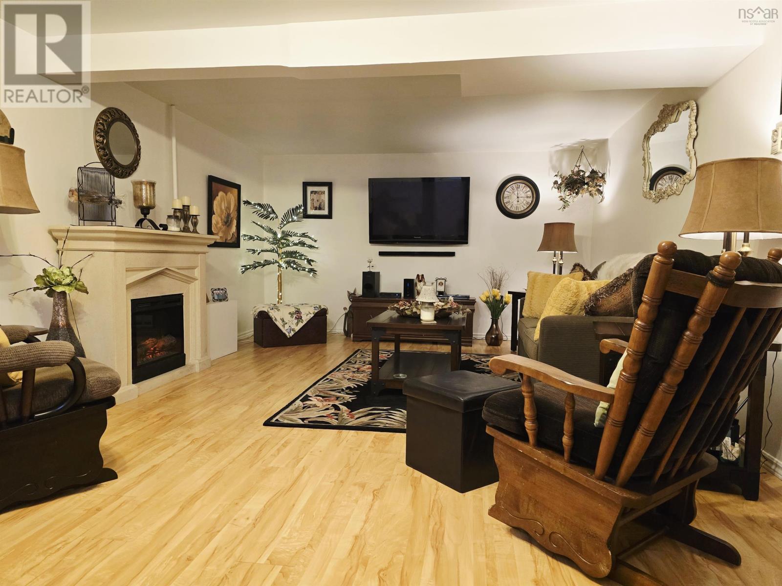 Property 22 of 34 of 44 Green Street