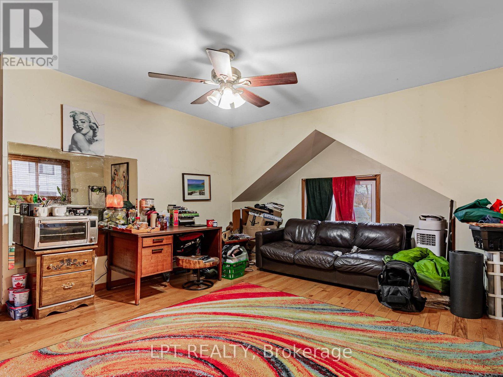 3 RAYMORE DRIVE - 7