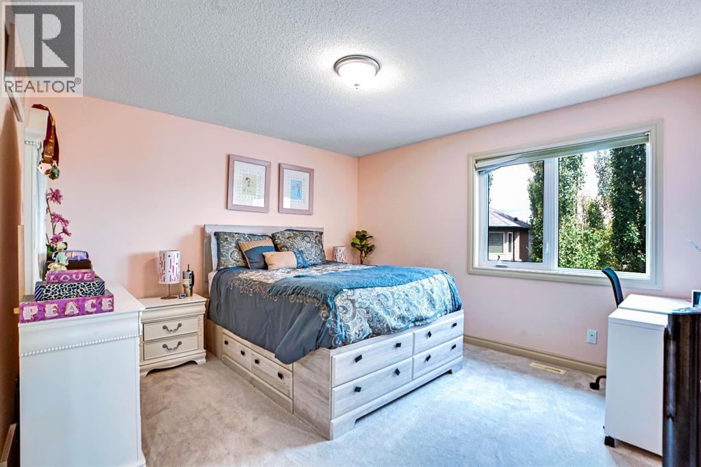 Single Family House for Sale in  Evergreen Common SW Evergreen Calgary 