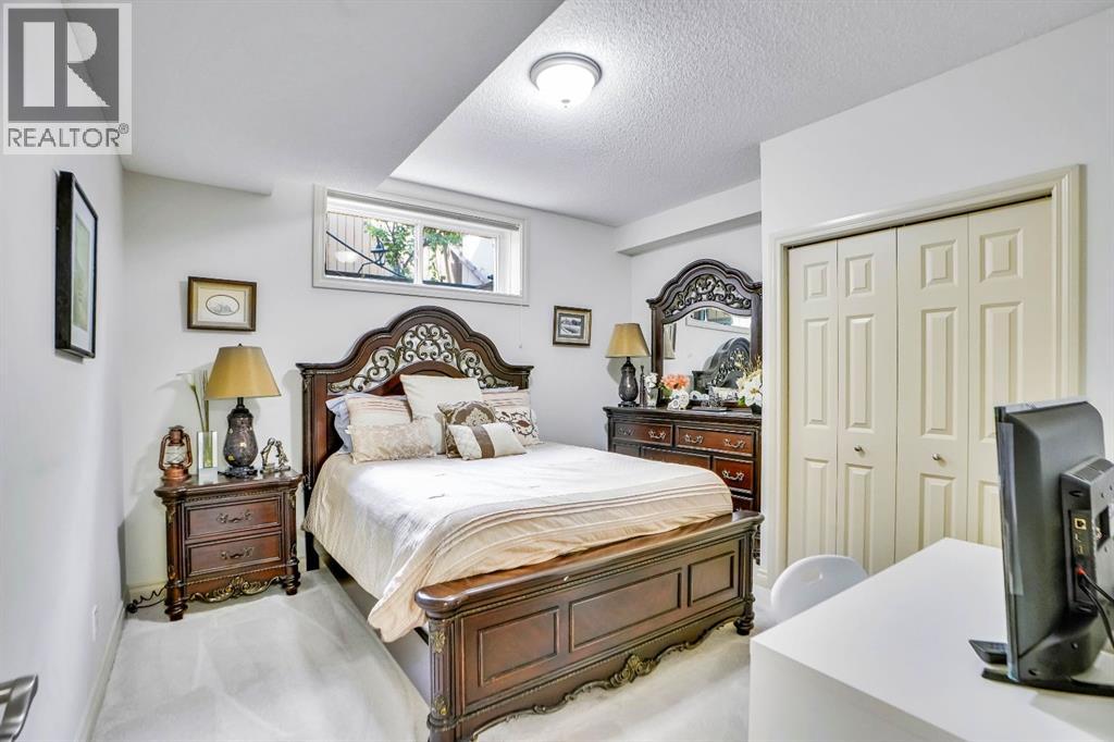 Single Family House for Sale in  Evergreen Common SW Evergreen Calgary 